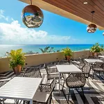 Luxury 1 Bedroom Condo With Rooftop Pool - Singular Joy Residences, Jojo