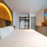 Luxury 1 Bedroom Condo With Rooftop Pool - Singular Joy Residences, Jojo