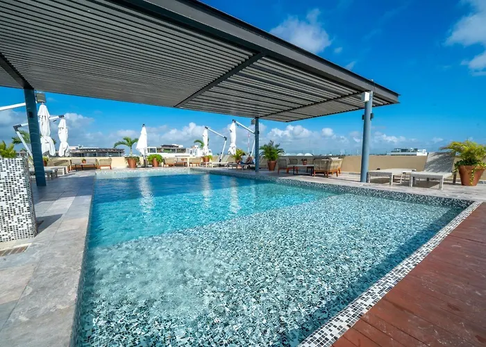 Luxury 1 Bedroom Condo With Rooftop Pool - Singular Joy Residences, Jojo