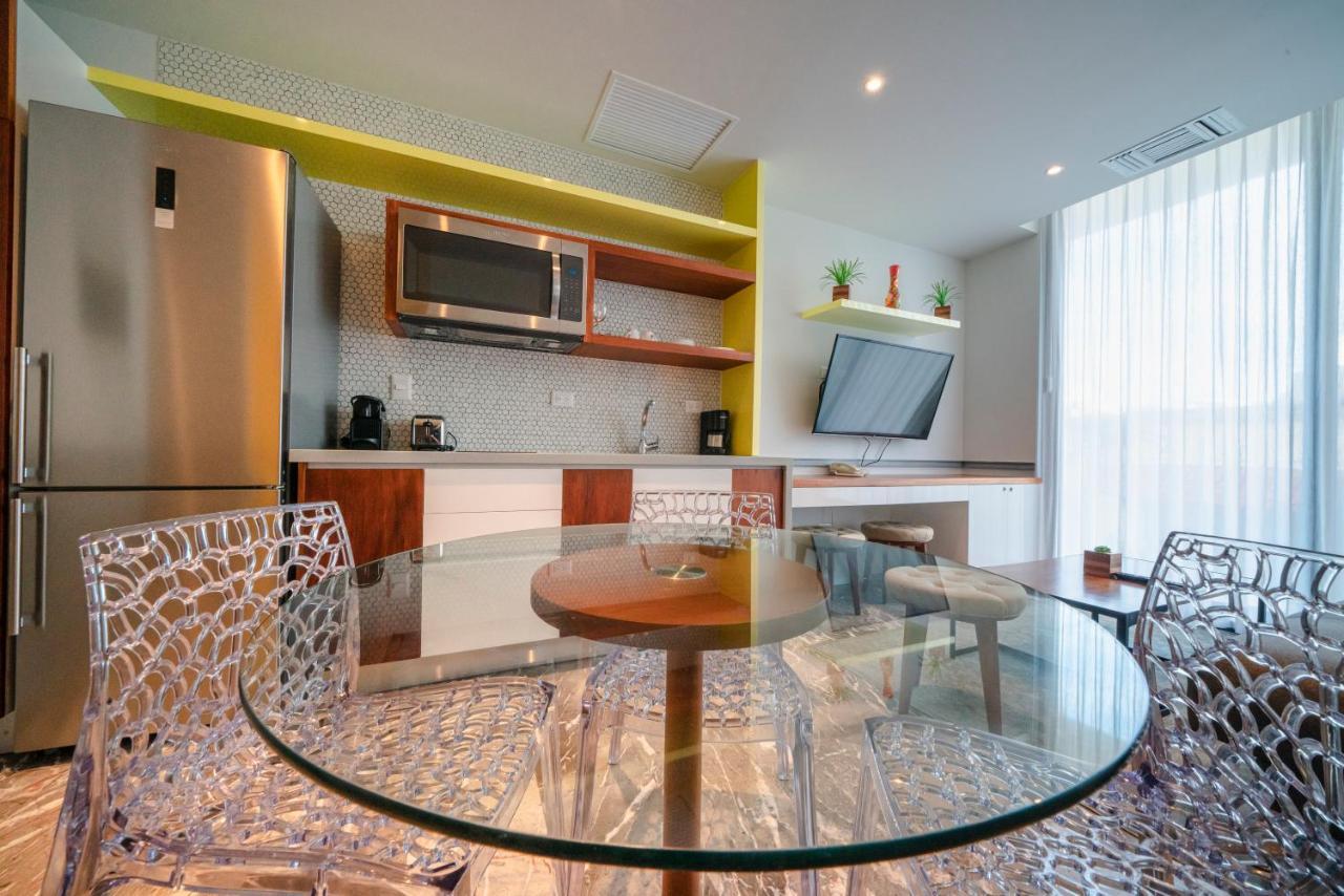 Luxury 1 Bedroom With Rooftop Pool - Singular Joy Residences, Jojo Playa del Carmen